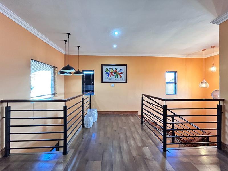 To Let 4 Bedroom Property for Rent in Xanadu North West